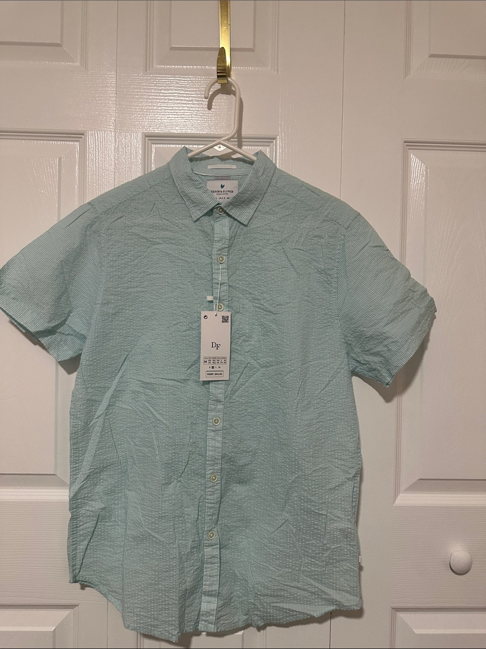 Light Mint Short-Sleeve sear suckerButton-Up Shirt NWT
